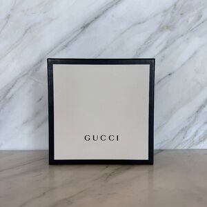 Gucci Signature Leather Belt (Lightly Used, Excellent Condition)
